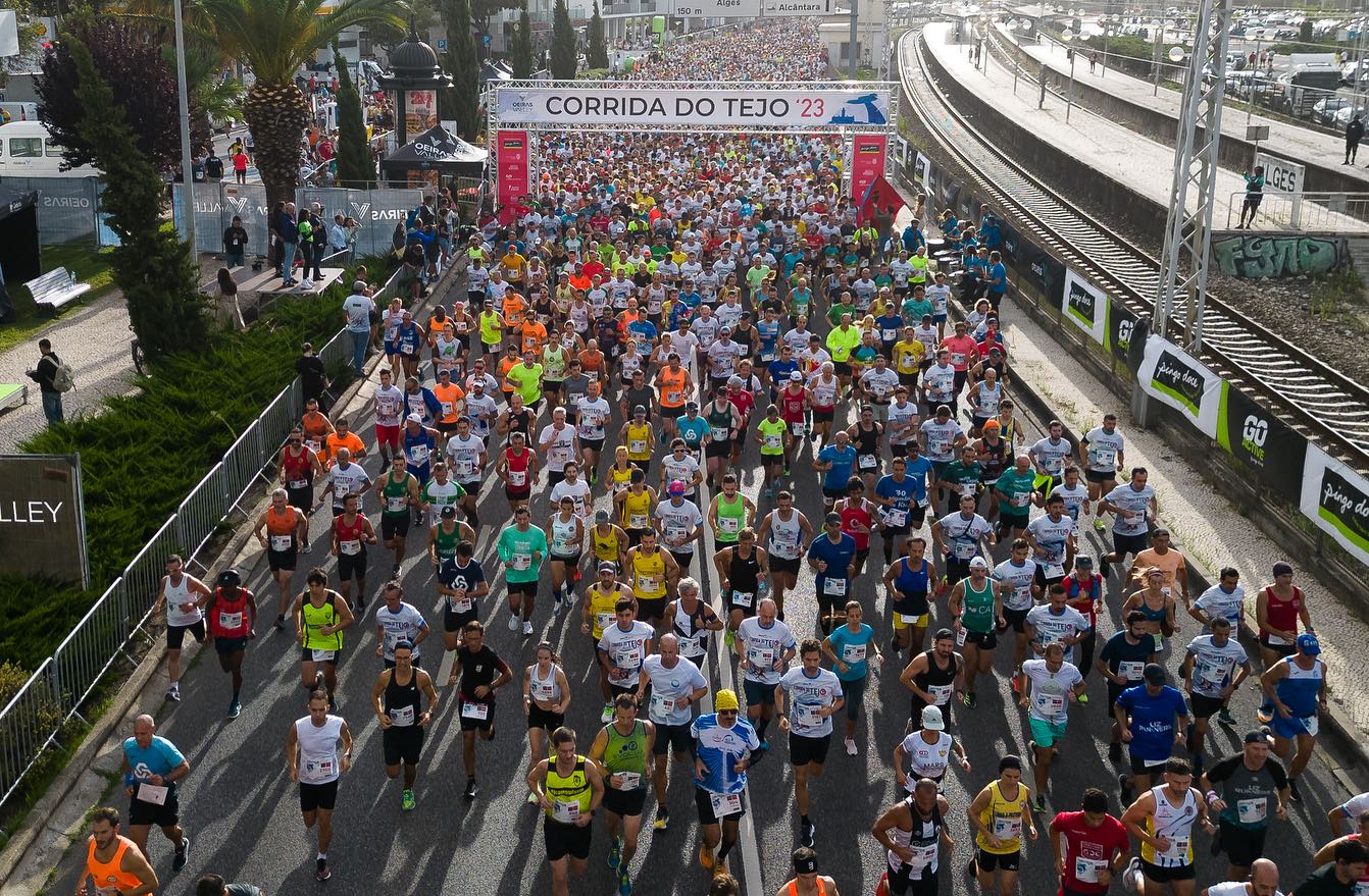 Atletas da Carborunners sobem ao pódio na Corrida da Sogipa 2022