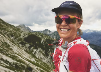 Neozelandesa Sophie Woods bate recorde absoluto dos Alpes numa corrida de 2.000 km em 29 dias