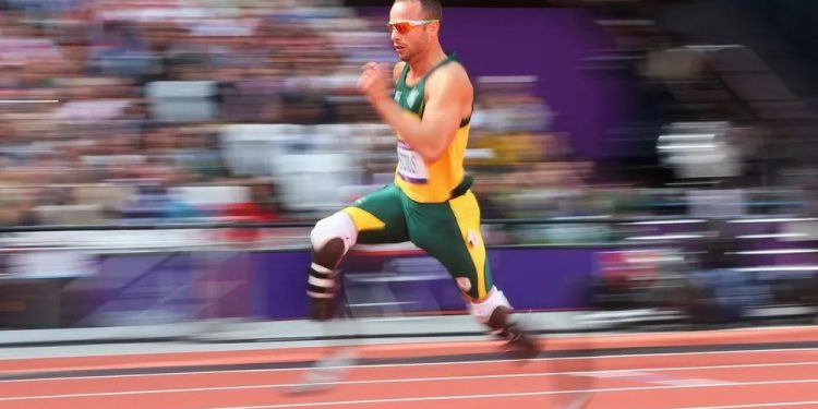 Oscar Pistorius com vida e emprego longe das competições olímpicas