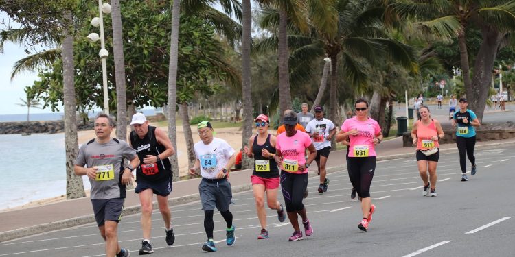 Maratona da Nova Caledónia interrompida após a morte de um corredor e uma série de problemas graves de saúde com mais atletas