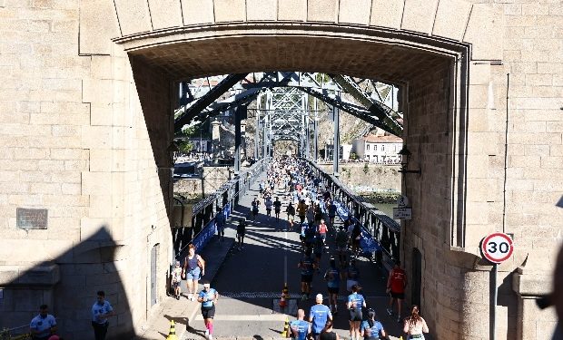 Continuam internados em dois hospitais, cinco atletas que participaram na Meia Maratona do Porto