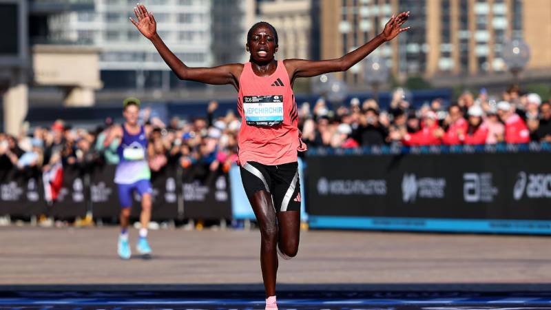 Campeã mundial da maratona Peres Jepchirchir é suspensa provisoriamente por acusar EPO